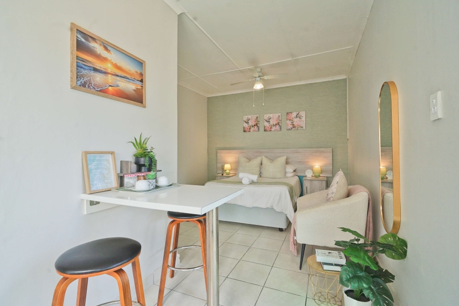 8 Bedroom Property for Sale in Gonubie Eastern Cape